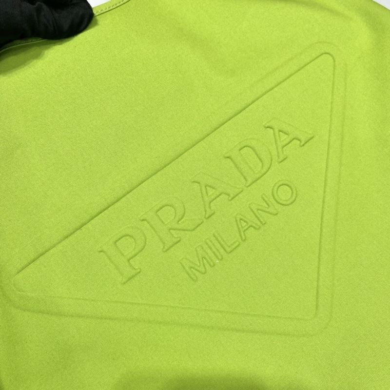 Pra*a tote bags
